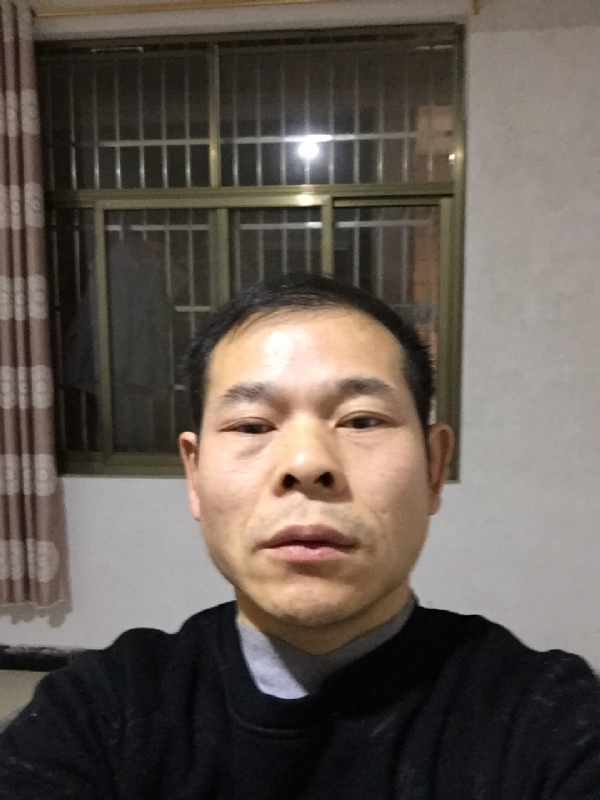 徐徐清风的第一张照片--南阳相亲服务中心