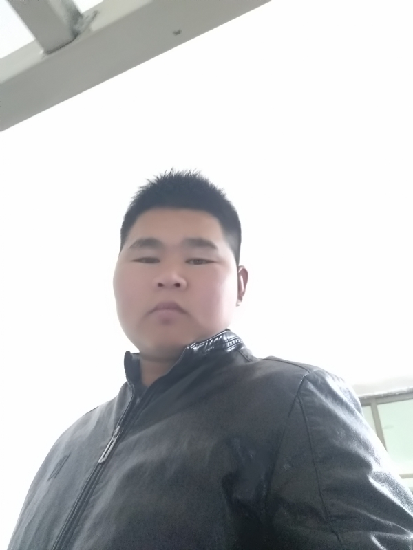 小哥的第一张照片--南阳相亲服务中心