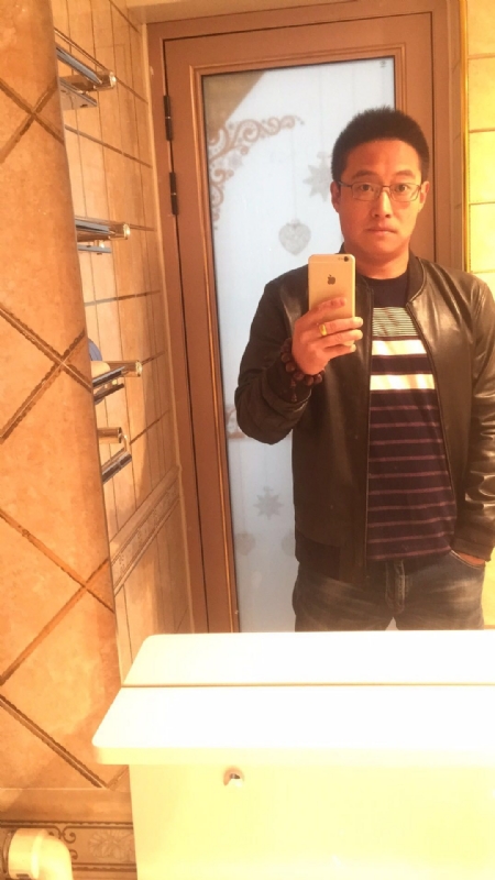 华灯初下的第一张照片--南阳相亲服务中心