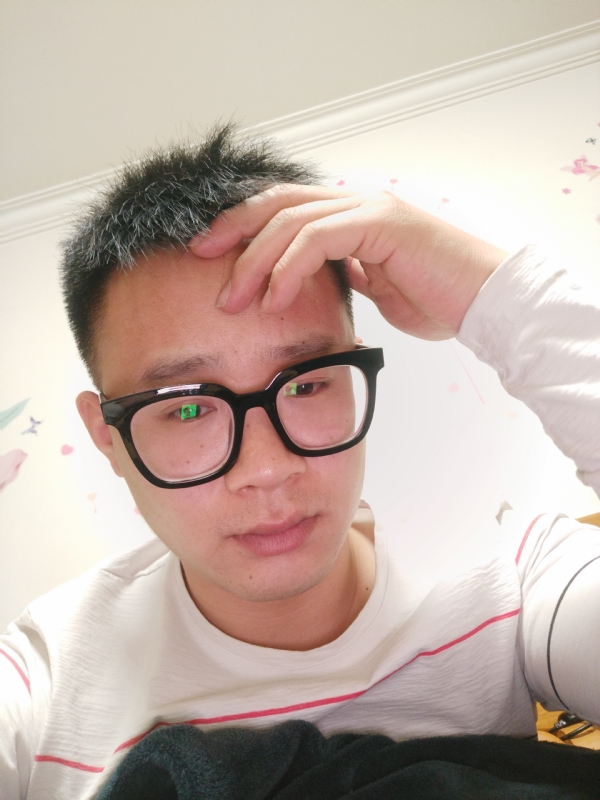 华灯初上的夜晚的第一张照片--南阳相亲服务中心