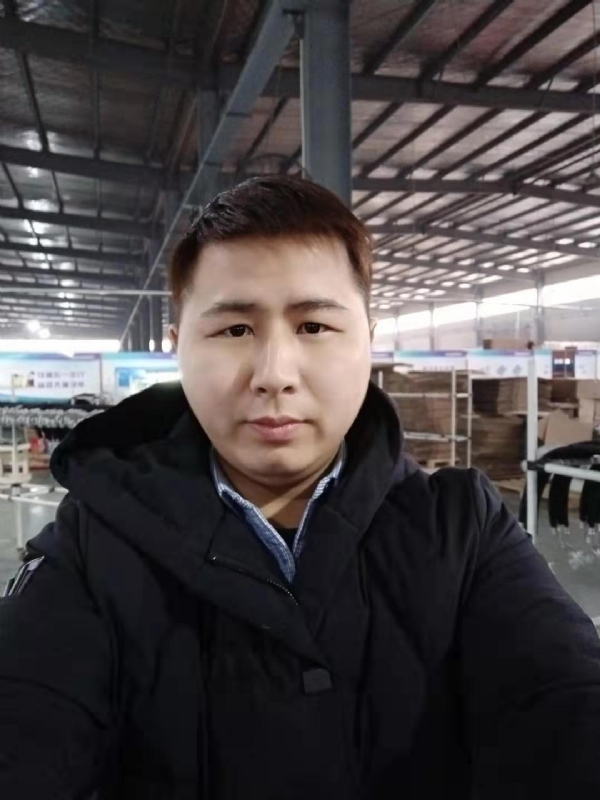 刀锋的第一张照片--南阳相亲服务中心