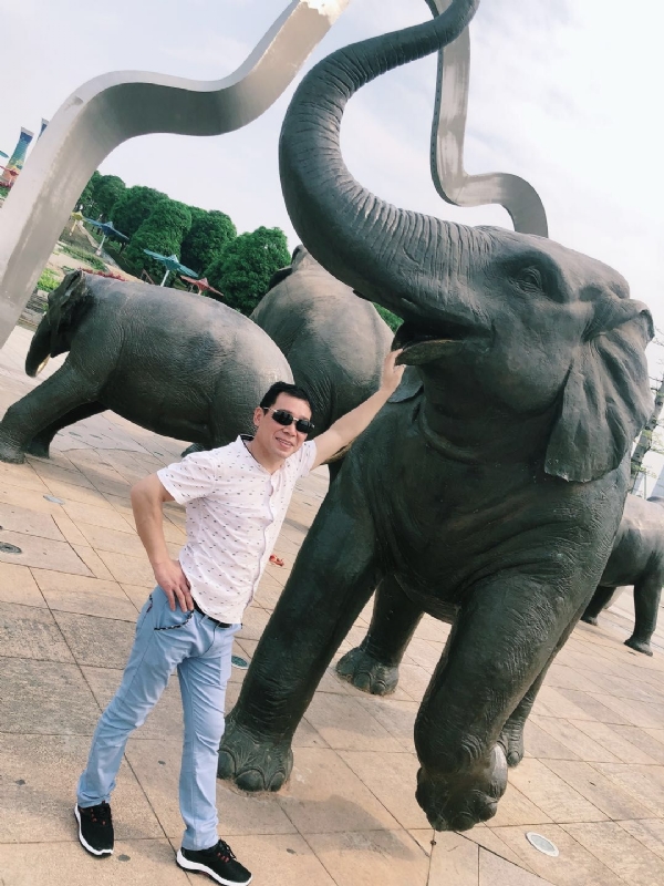 朝望大海的第三张照片--南阳相亲服务中心