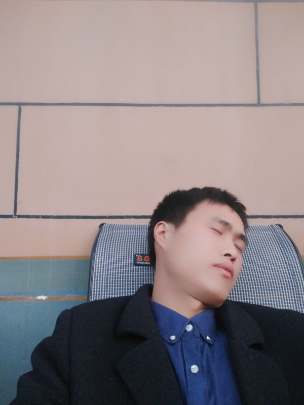 有钱爱情才能长久的第一张照片--南阳相亲服务中心