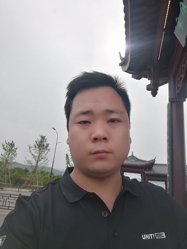 微笑的第一张照片--南阳相亲服务中心