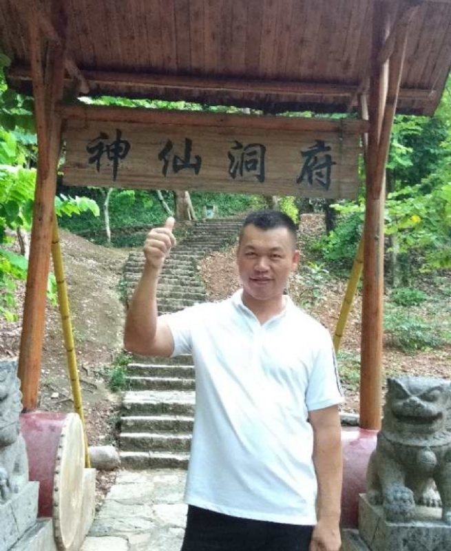 强仔的第一张照片--南阳相亲服务中心