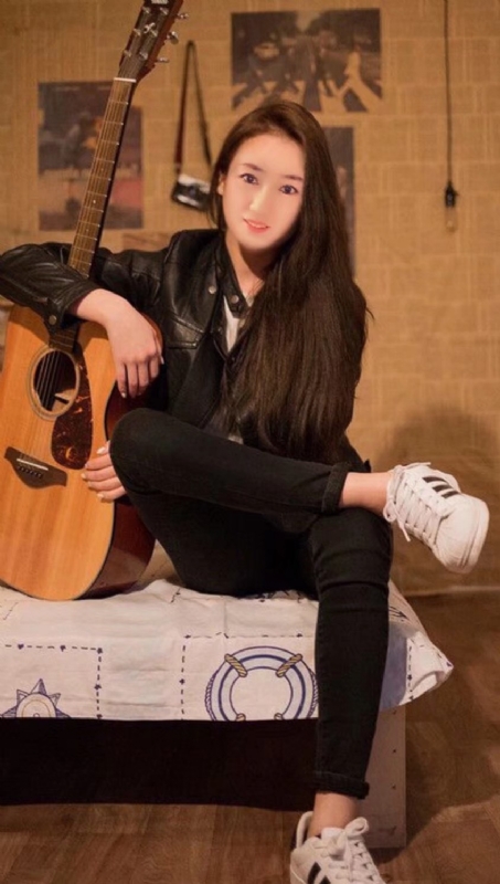 水中月的第一张照片--南阳相亲服务中心