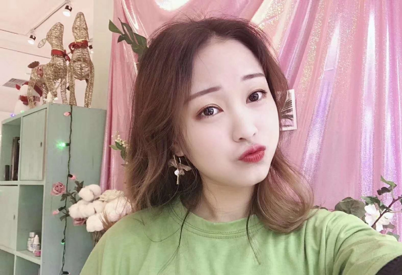 罗兰的第二张照片--南阳相亲服务中心