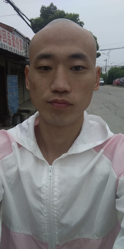 花花公子的第一张照片--南阳相亲服务中心