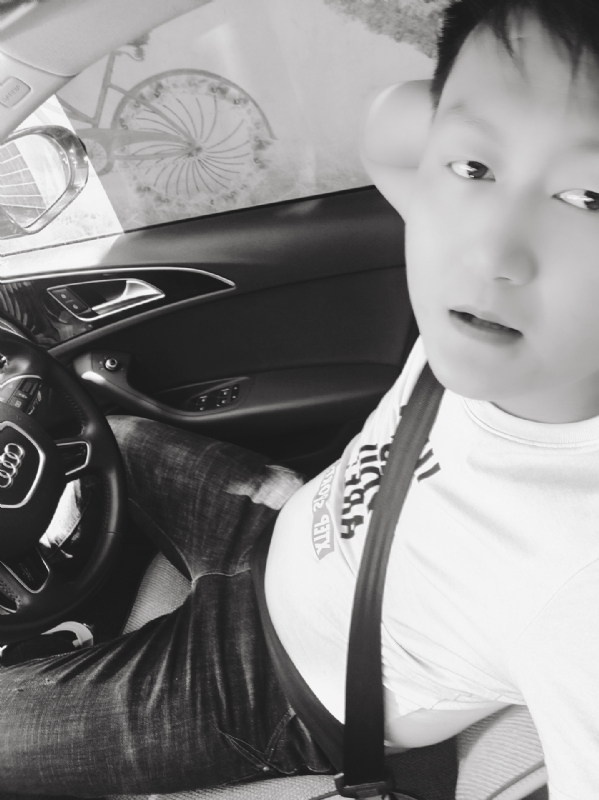 意中人的第一张照片--南阳相亲服务中心