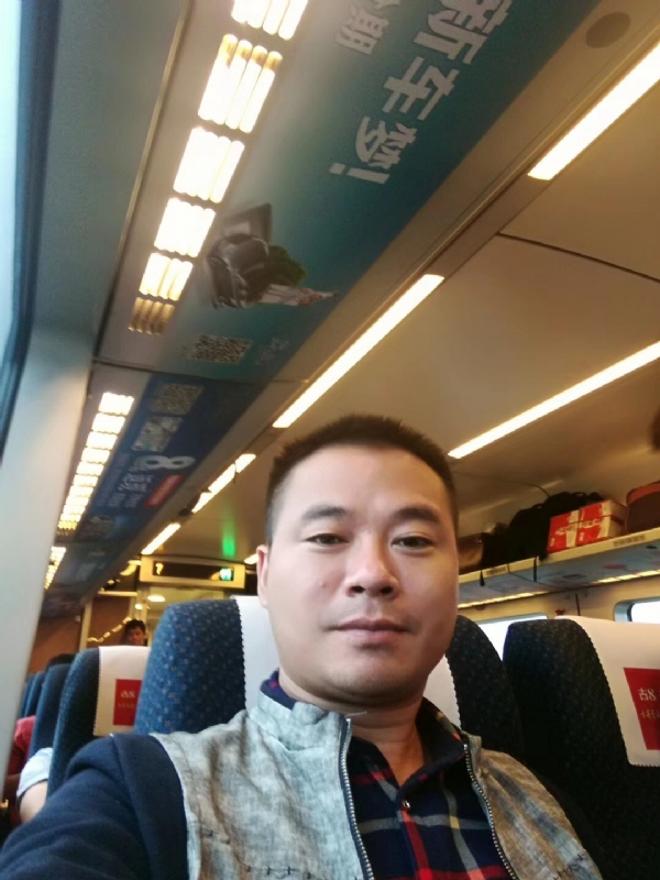 等爱的人的第一张照片--南阳相亲服务中心