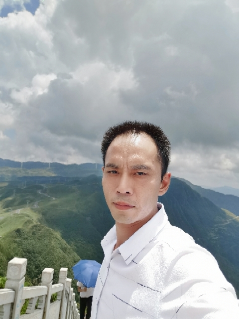 LXZ的第一张照片--南阳相亲服务中心