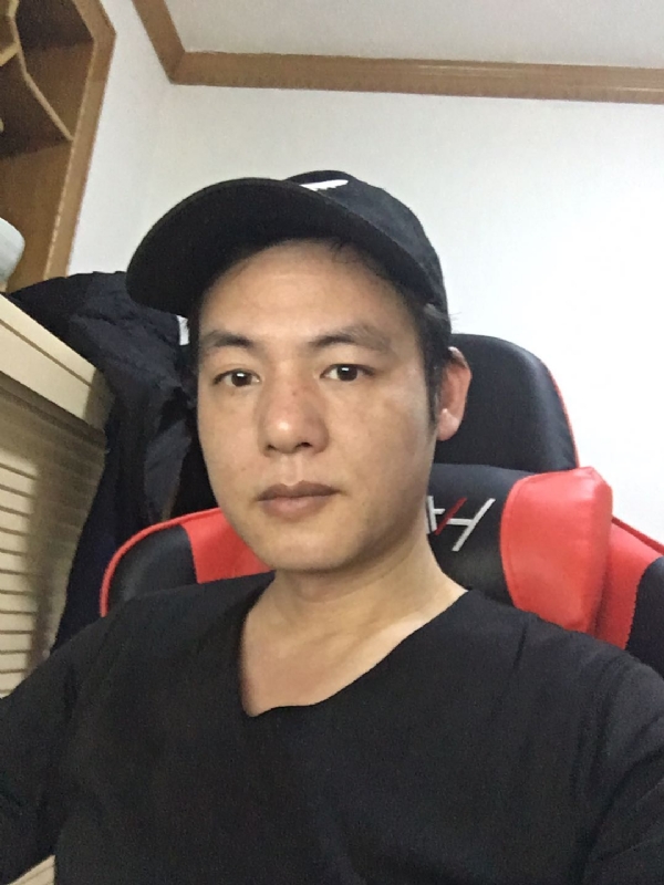 扛枪打鸟的第一张照片--南阳相亲服务中心