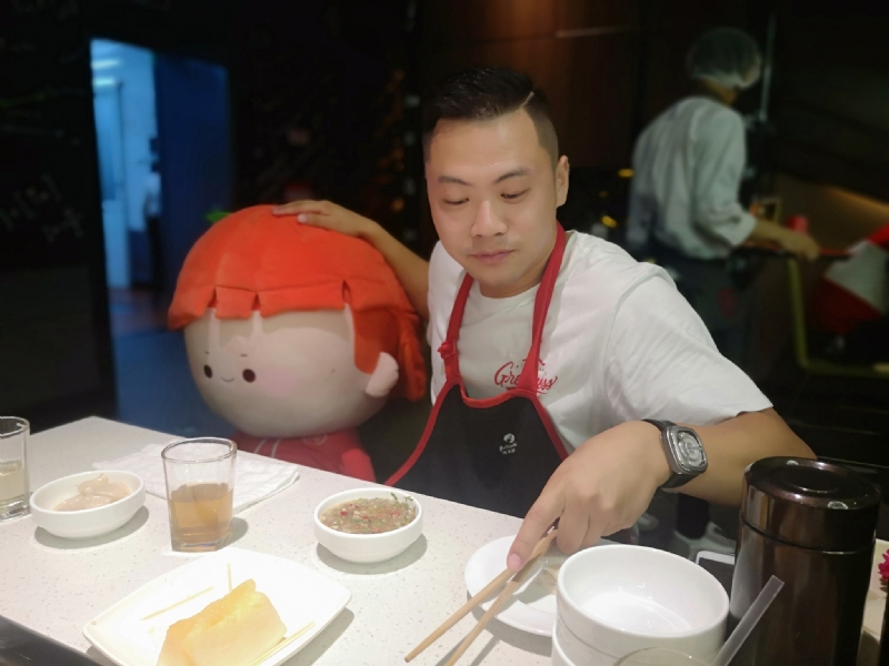 逆行的第一张照片--南阳相亲服务中心