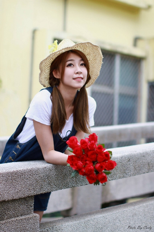 阳光朵朵的第一张照片--南阳相亲服务中心