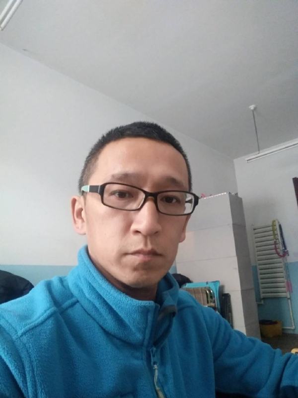 晓峰的第三张照片--南阳相亲服务中心