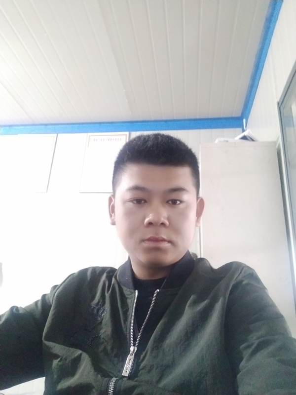 少校的第一张照片--南阳相亲服务中心