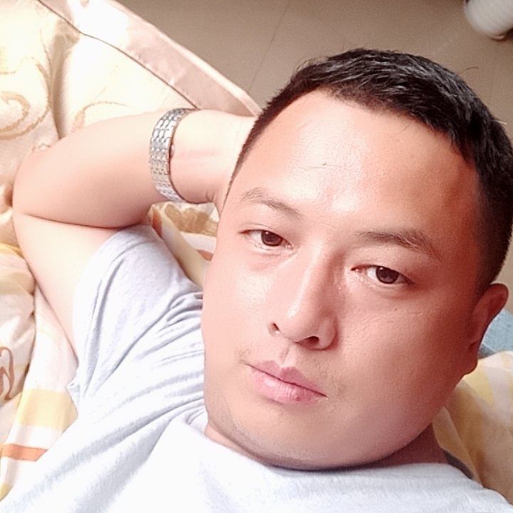 忘世情的第一张照片--南阳相亲服务中心