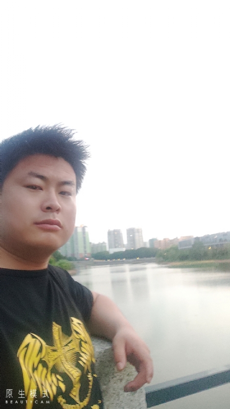 小海的第二张照片--南阳相亲服务中心