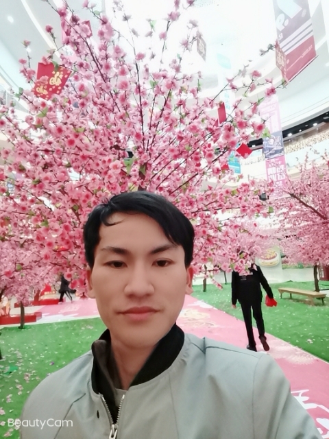 单身一人的第二张照片--南阳相亲服务中心