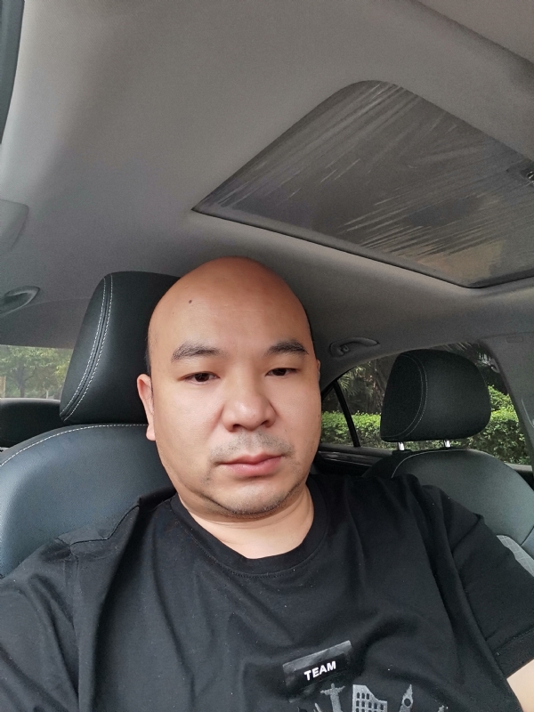 爷们已经老了的第一张照片--南阳相亲服务中心