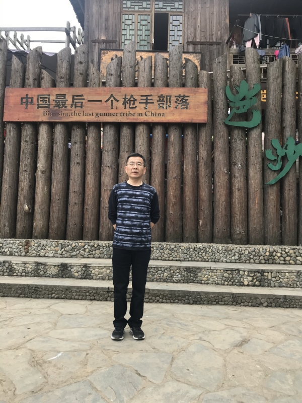 屯里的富豪的第一张照片--南阳相亲服务中心