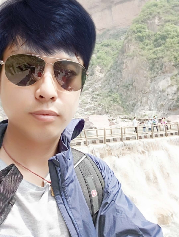 雅俗共赏的第一张照片--南阳相亲服务中心