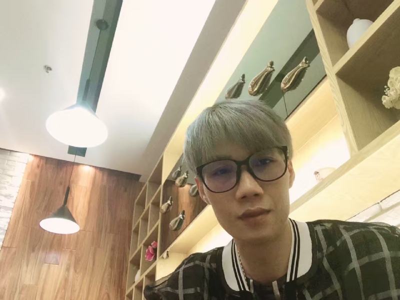 黄峰的第二张照片--南阳相亲服务中心