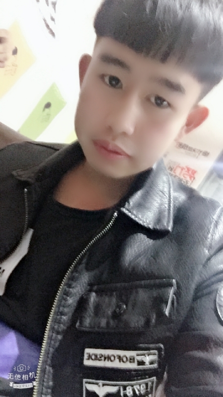 军绿色的第一张照片--南阳相亲服务中心