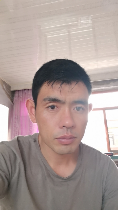 小草莓1981的第一张照片--南阳相亲服务中心