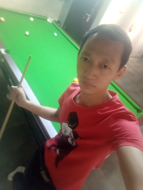 耳机分你一半的第一张照片--南阳相亲服务中心