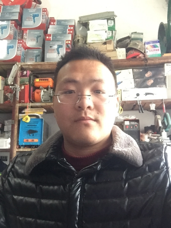 鼎福的第一张照片--南阳相亲服务中心