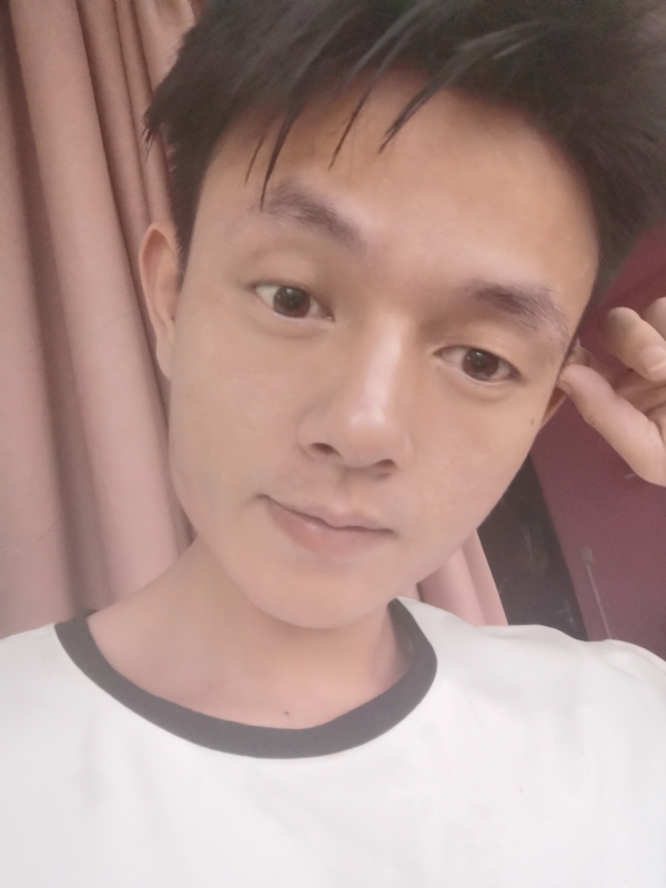 一一得一的第一张照片--南阳相亲服务中心