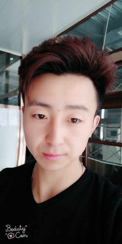 拼命微笑的第三张照片--南阳相亲服务中心