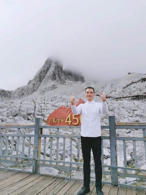 灰太狼的第一张照片--南阳相亲服务中心