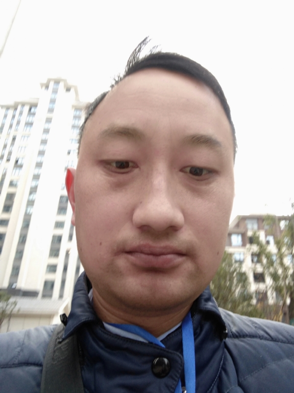 老男人的第一张照片--南阳相亲服务中心