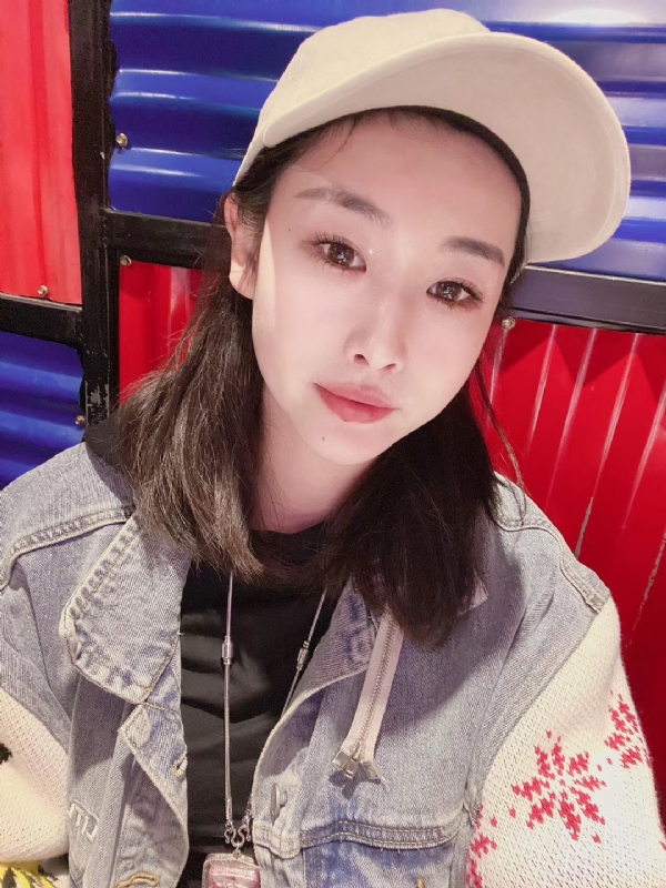 玲珑的第一张照片--南阳相亲服务中心