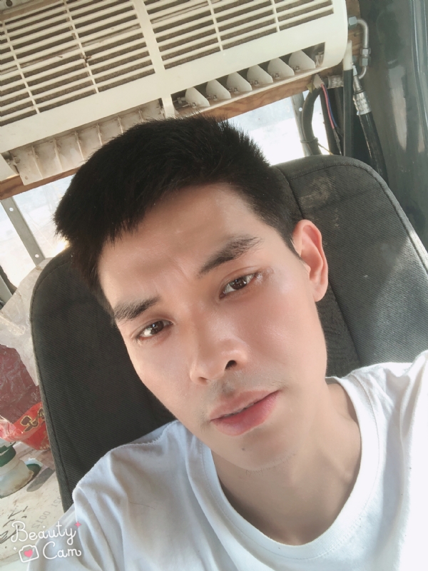 小董的第一张照片--南阳相亲服务中心