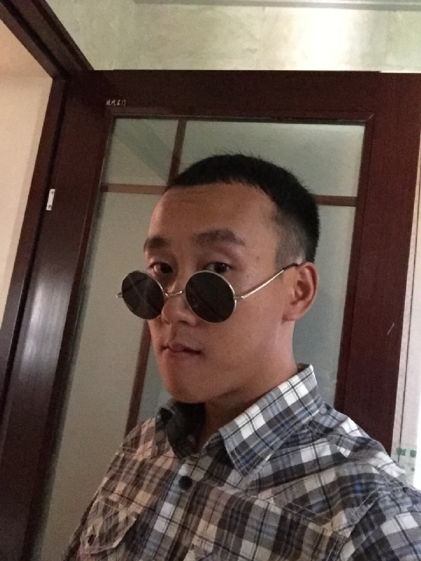 悲喜的第一张照片--南阳相亲服务中心