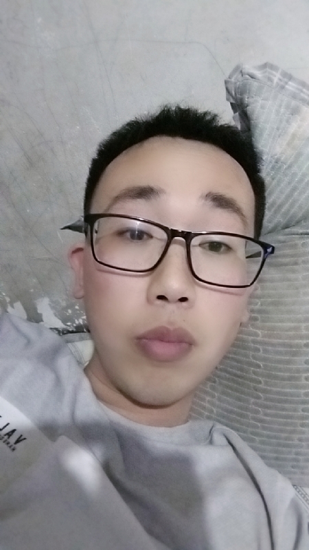 喜欢比我大的女人的第一张照片--南阳相亲服务中心