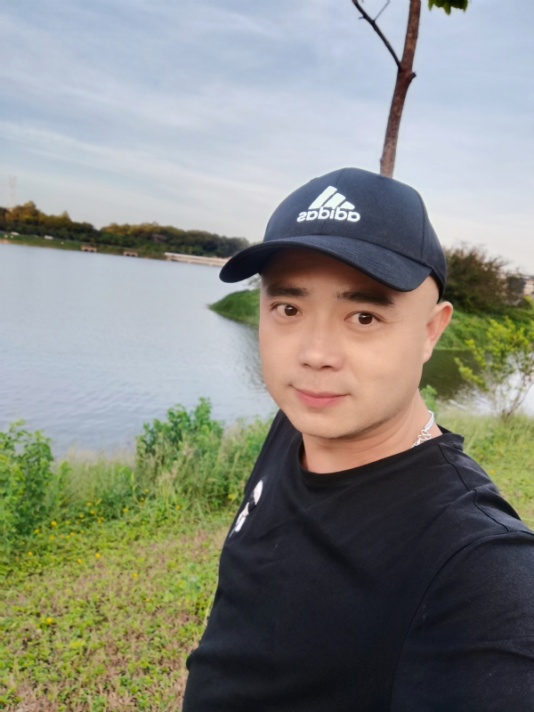 石头哥的第一张照片--南阳相亲服务中心