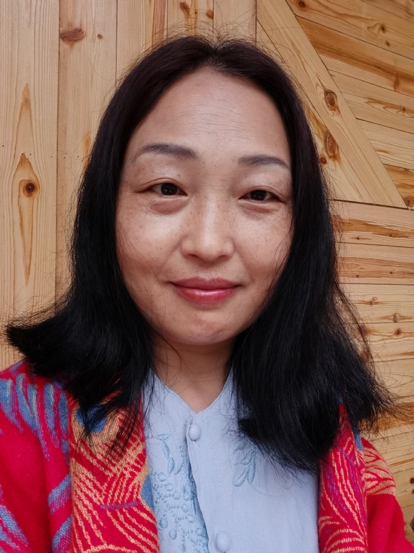 天山雪莲的第一张照片--南阳相亲服务中心