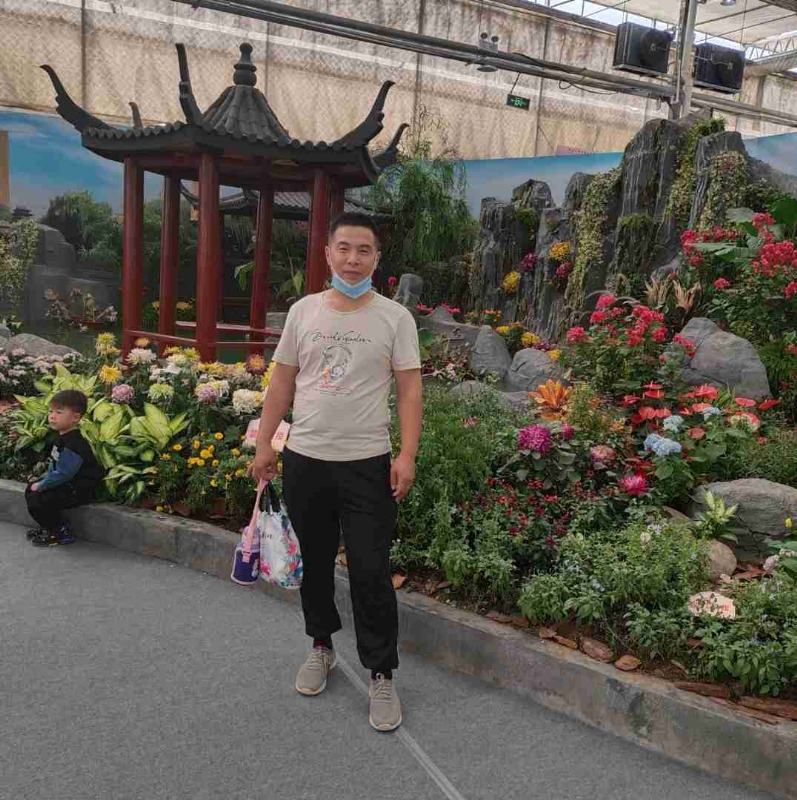 受伤的痴情男的第一张照片--南阳相亲服务中心