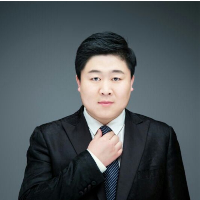 迷途小书童的第一张照片--南阳相亲服务中心