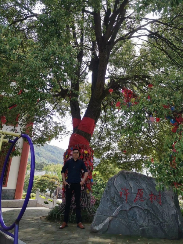 霸气的第一张照片--南阳相亲服务中心