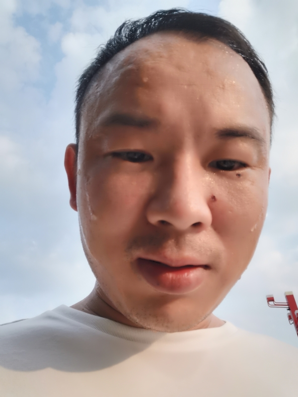 唐老鸭的第一张照片--南阳相亲服务中心