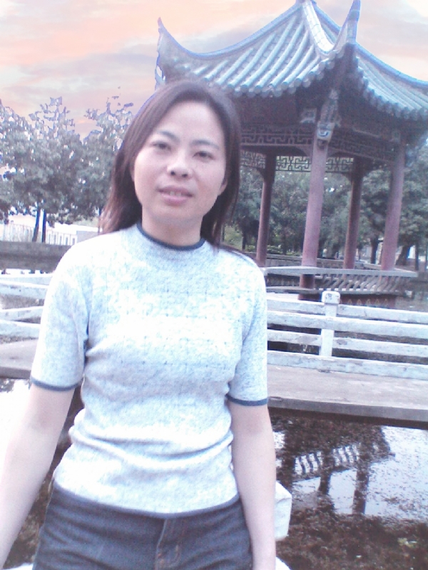 小草的第三张照片--南阳相亲服务中心