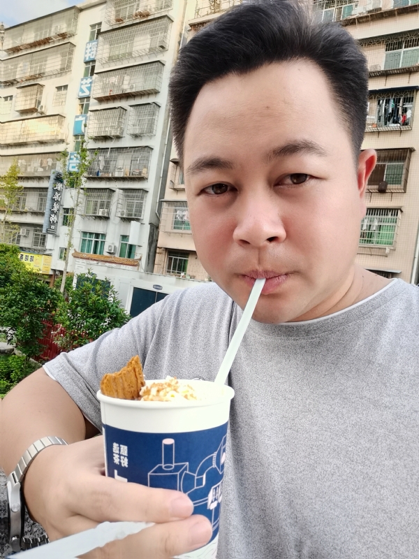 K金o的第一张照片--南阳相亲服务中心