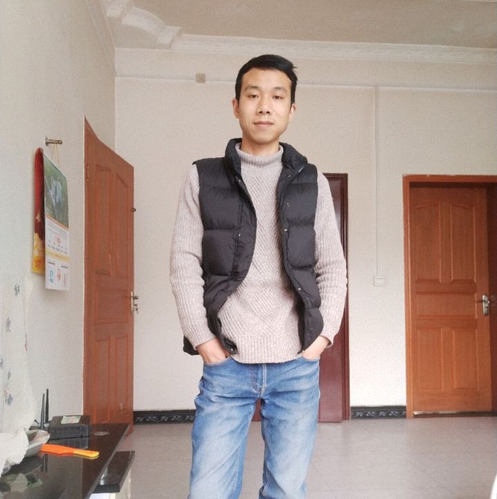 小伙子的第一张照片--南阳相亲服务中心