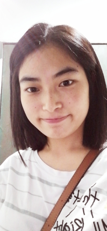 向日葵无一例外的第一张照片--南阳相亲服务中心