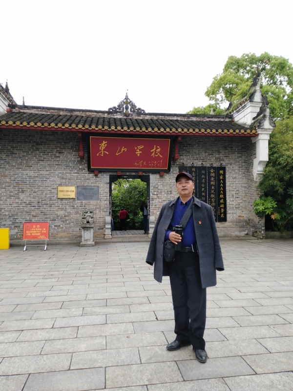 孤独的老帅的第二张照片--南阳相亲服务中心